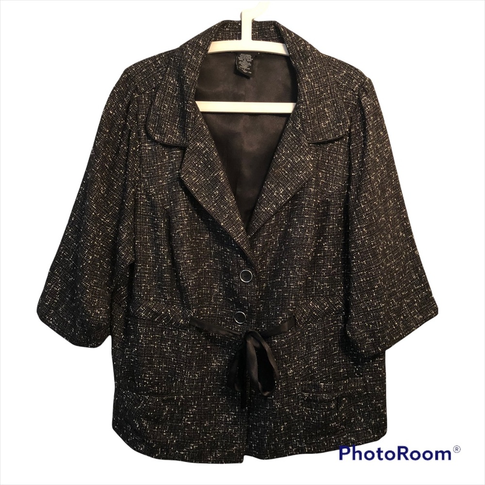 Torrid blazer jacket. Size 3, fits more like 2